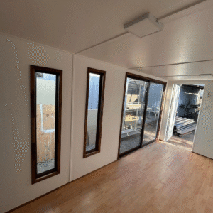 Conteneur Bureau 6×3 m – Module de Travail 18 m²